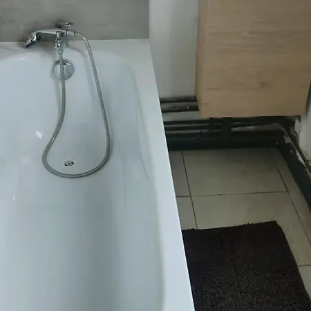Гостевой дом Privative Dans Maison Partagee Avec D'autres Voyageurs Тарб
