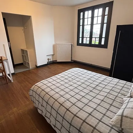 Pensión Privative Dans Maison Partagée Avec D'autres Voyageurs