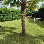 Privative Dans Maison Partagee Avec D'autres Voyageurs *