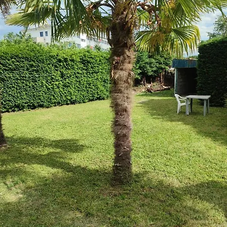 Privative Dans Maison Partagée Avec D'autres Voyageurs *