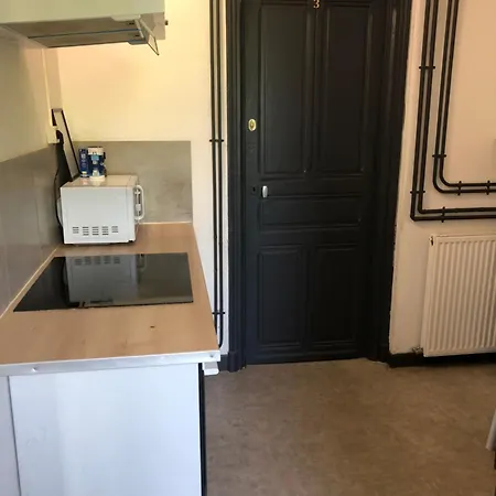 Privative Dans Maison Partagee Avec D'autres Voyageurs Tarbes