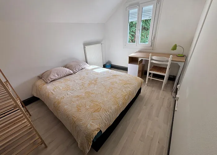 Gasthof Privative Dans Maison Partagee Avec D'autres Voyageurs Tarbes