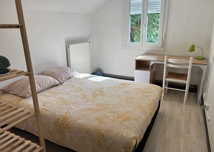 Privative Dans Maison Partagée Avec D'autres Voyageurs * Tarbes