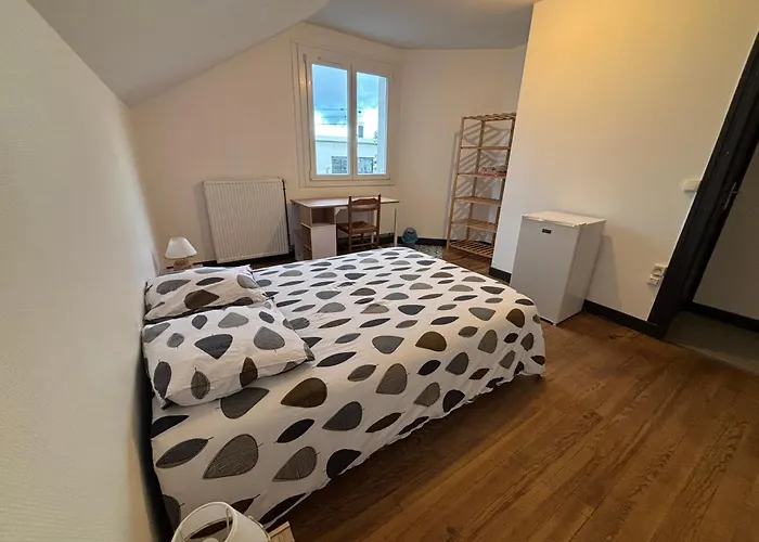 Privative Dans Maison Partagee Avec D'autres Voyageurs