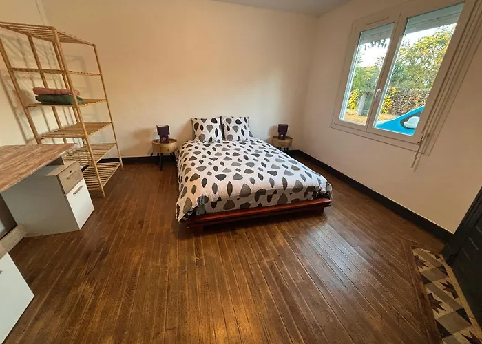 Affittacamere Privative Dans Maison Partagée Avec D'autres Voyageurs *