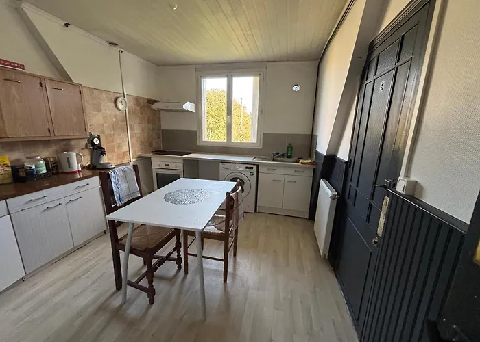 Privative Dans Maison Partagée Avec D'autres Voyageurs * Tarbes