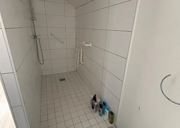 Privative Dans Maison Partagée Avec D'autres Voyageurs Tarbes