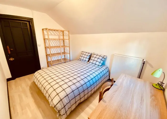 Privative Dans Maison Partagee Avec D'autres Voyageurs