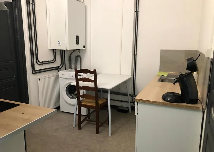 Privative Dans Maison Partagee Avec D'autres Voyageurs Tarbes